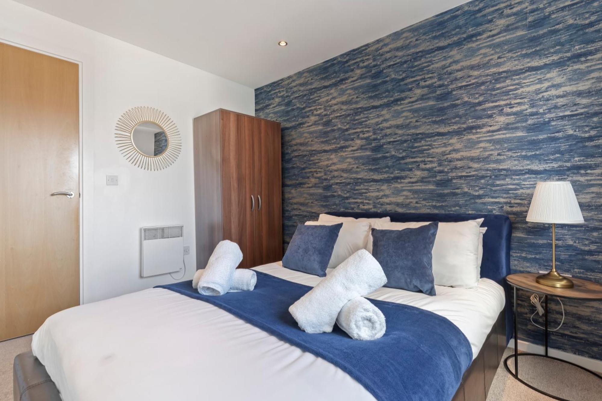 Spacious 2 Bedroom Apartment-City Centre - Free Parking- Sleeps 5 Birmingham Extérieur photo